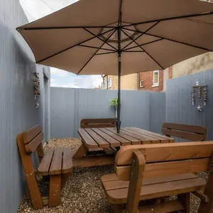 Darlington Town Centre Town House Apartment