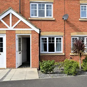 Cosy 3 Bedroomed On 3 Floors Holiday home